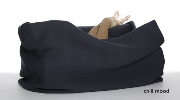 Sofa that literally surrounds you   DesignRulz.com