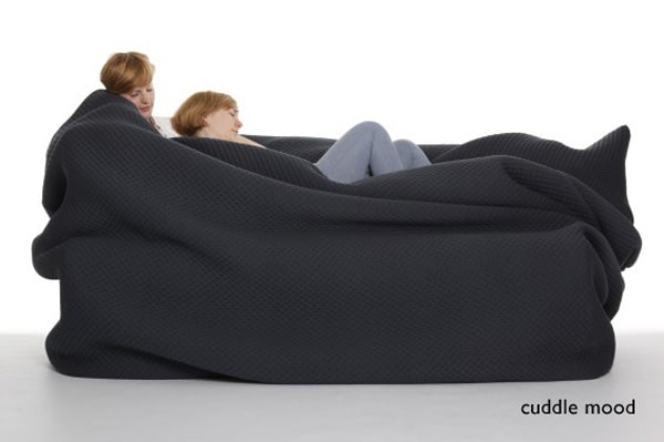 Sofa that literally surrounds you   DesignRulz.com