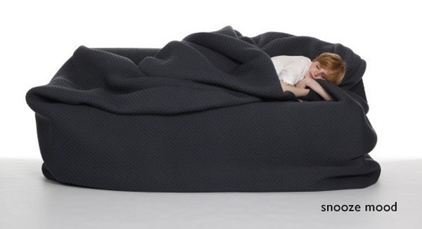 Sofa that literally surrounds you   DesignRulz.com