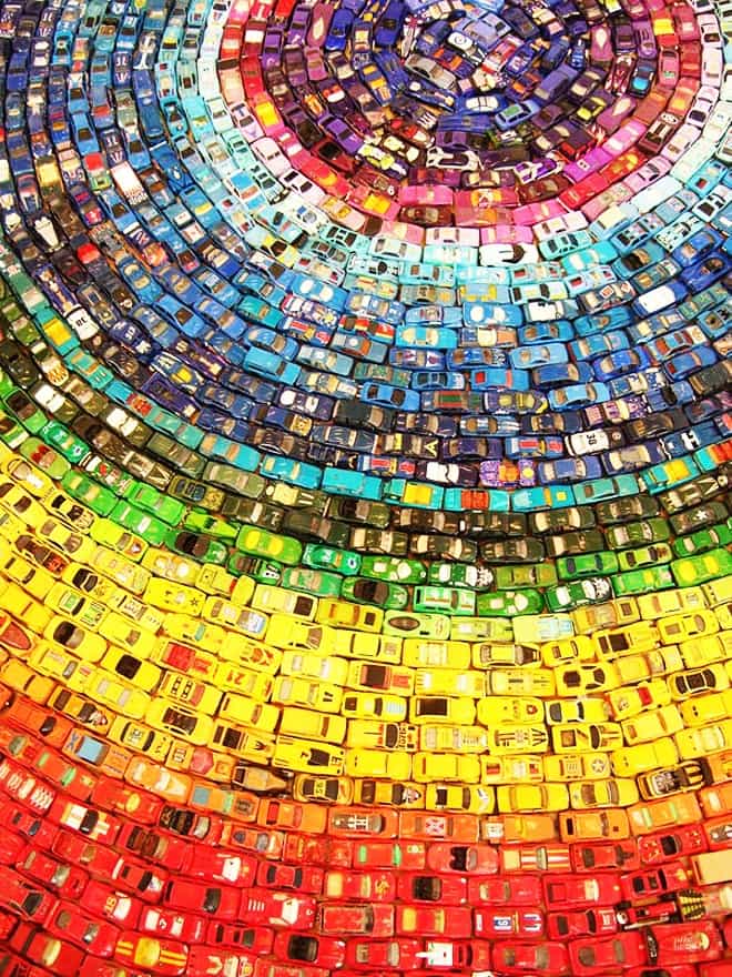 Rainbow Car Atlas Made of 2,500 Toy Cars DesignRulz.com Rainbow Car Atlas Made of 2,500 Toy Cars DesignRulz.com