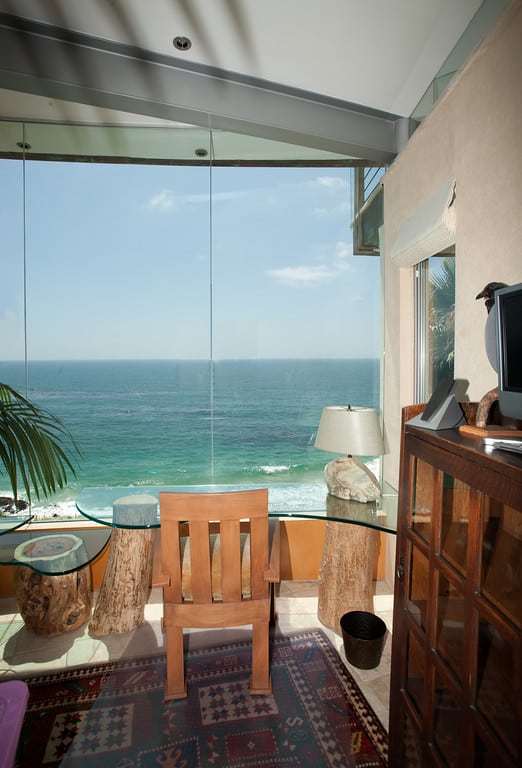 Extraordinary Laguna Beach House   DesignRulz.com